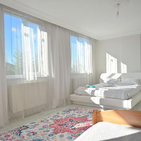 Ahmet Teacher Hotel,6 Minutes From The Airport Arnavutkoy Exterior foto
